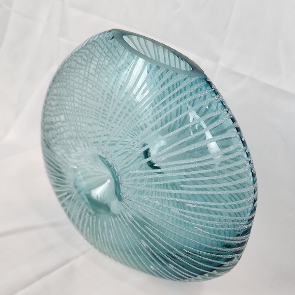Unique blue asymmetrical sunburst vase - Picture 5 of 9
